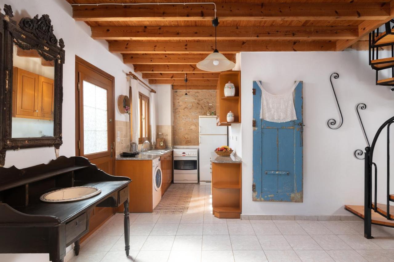 Вілла Little Karafillias Chalki House Екстер'єр фото