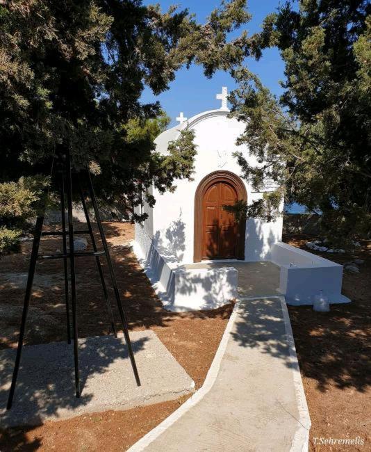 Вілла Little Karafillias Chalki House Екстер'єр фото